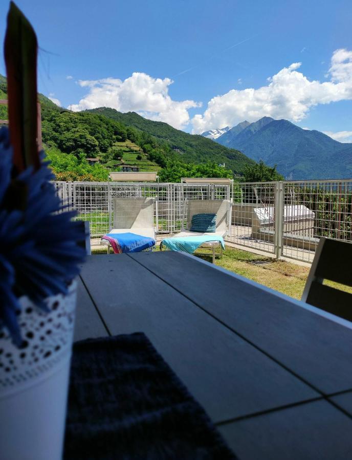 Yellow Lake View By Halldis Gera Lario Exterior foto
